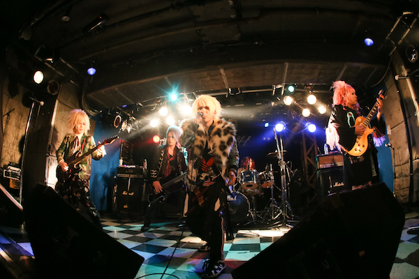 http://rooftop.cc/extra_issue/2018/03/14/12_IGGY%20live_001.jpg