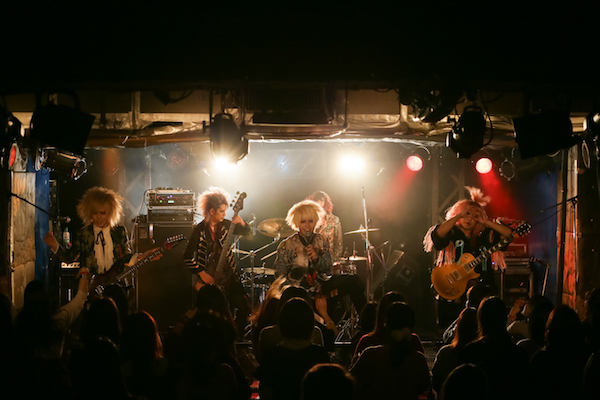 http://rooftop.cc/extra_issue/2018/03/14/1_IGGY%20live_026.jpg
