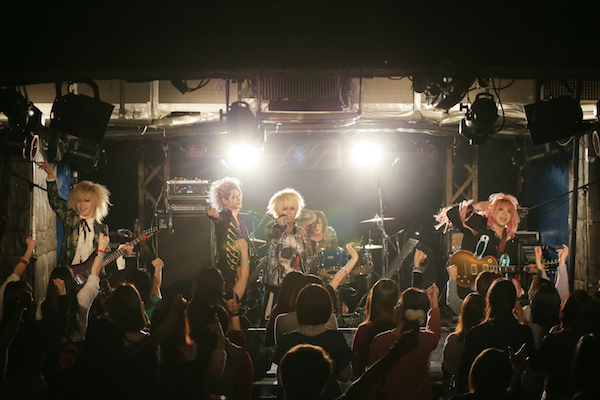 http://rooftop.cc/extra_issue/2018/03/14/7_IGGY%20live_045.jpg